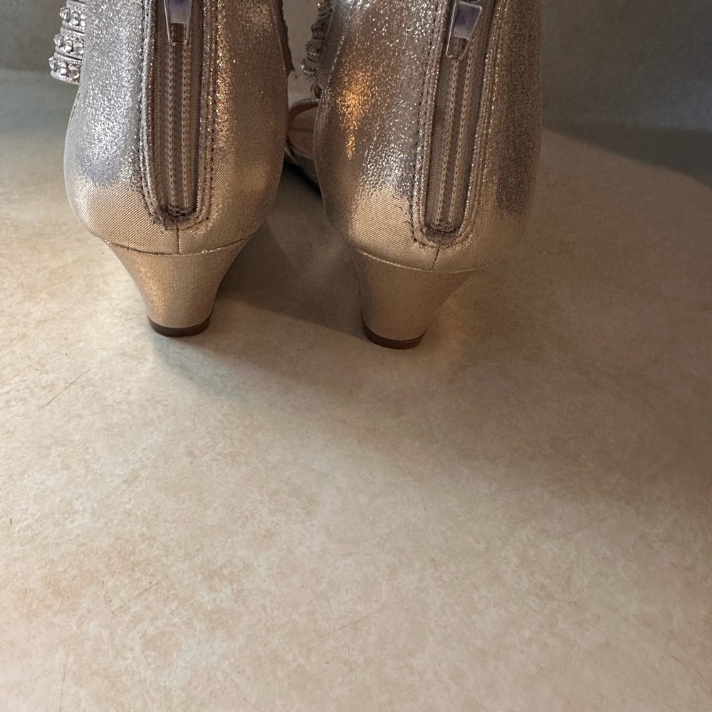 Dream Pairs Silver Strappy Heels - Picture 10 of 14